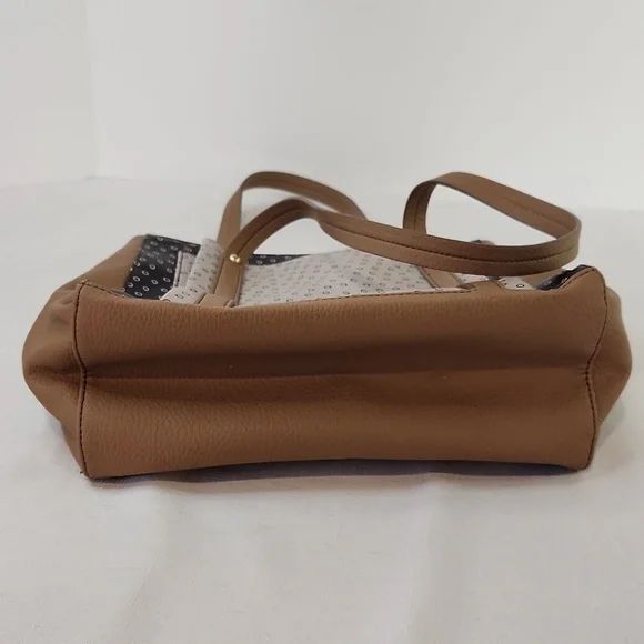 Relic by Fossil Bailey shoulder bag. Size 14 X 11" - Picture 7 of 10